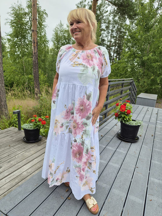 Kukallinen puuvillamekko (3 väriä)