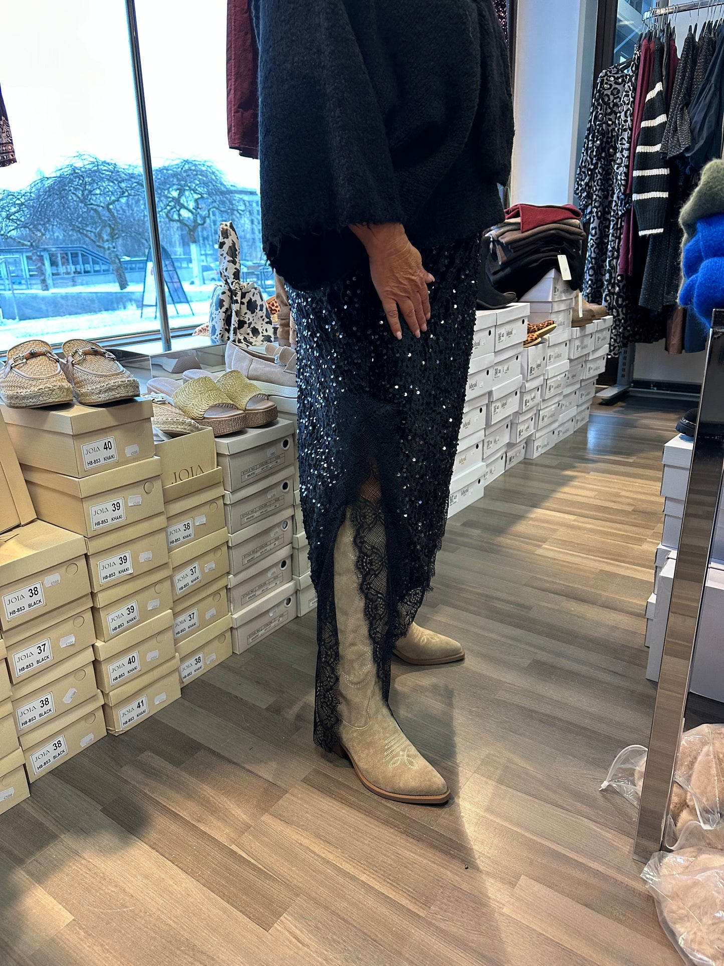 Plussize paljettihame