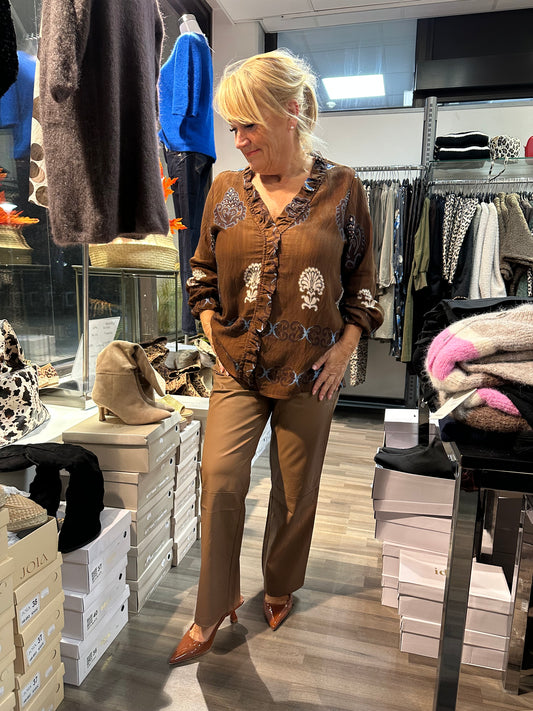 Viskoosipusero röyhelöllä ruskea