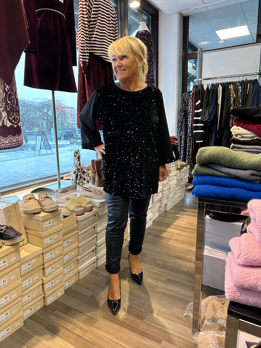 Plussize paljettipusero vajaamittaisilla hihoilla