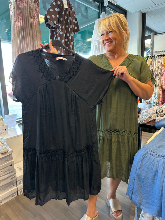 Plussize polvipituinen mekko (7 väriä)