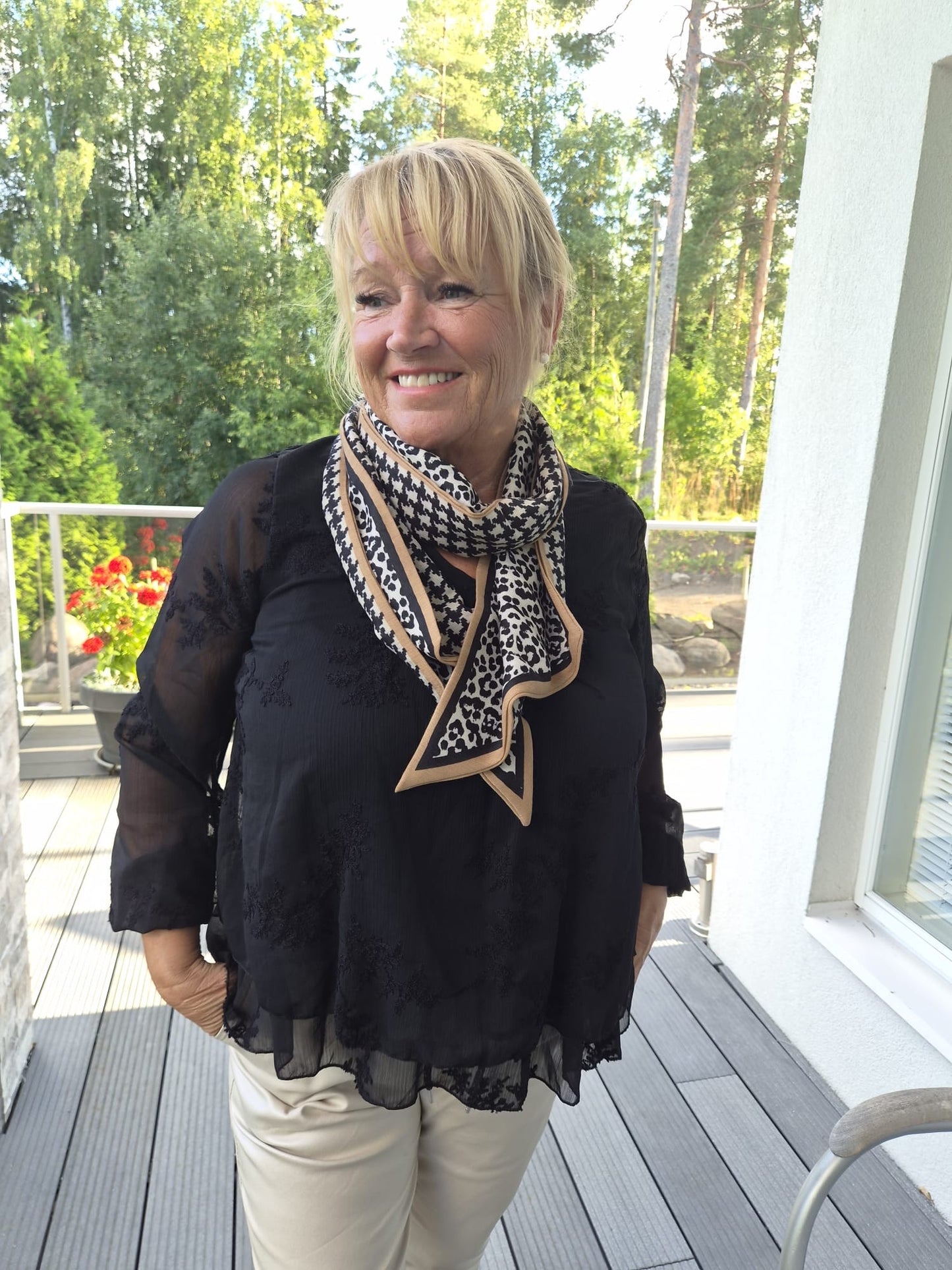 Huivi (5 väriä)