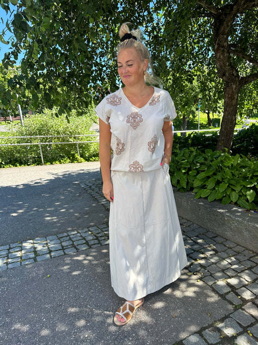 Kevyt puuvilla t-paita
