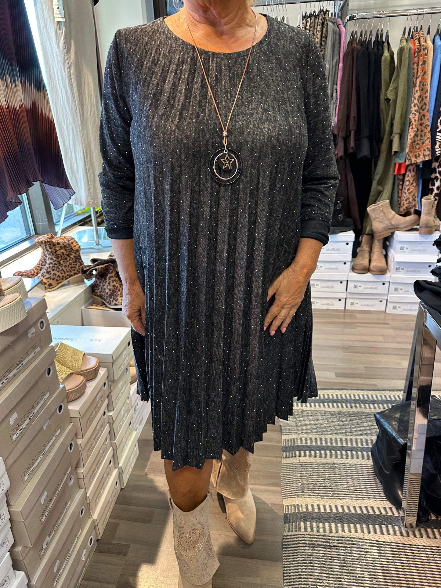 Bling pliseerattu neulemekko musta