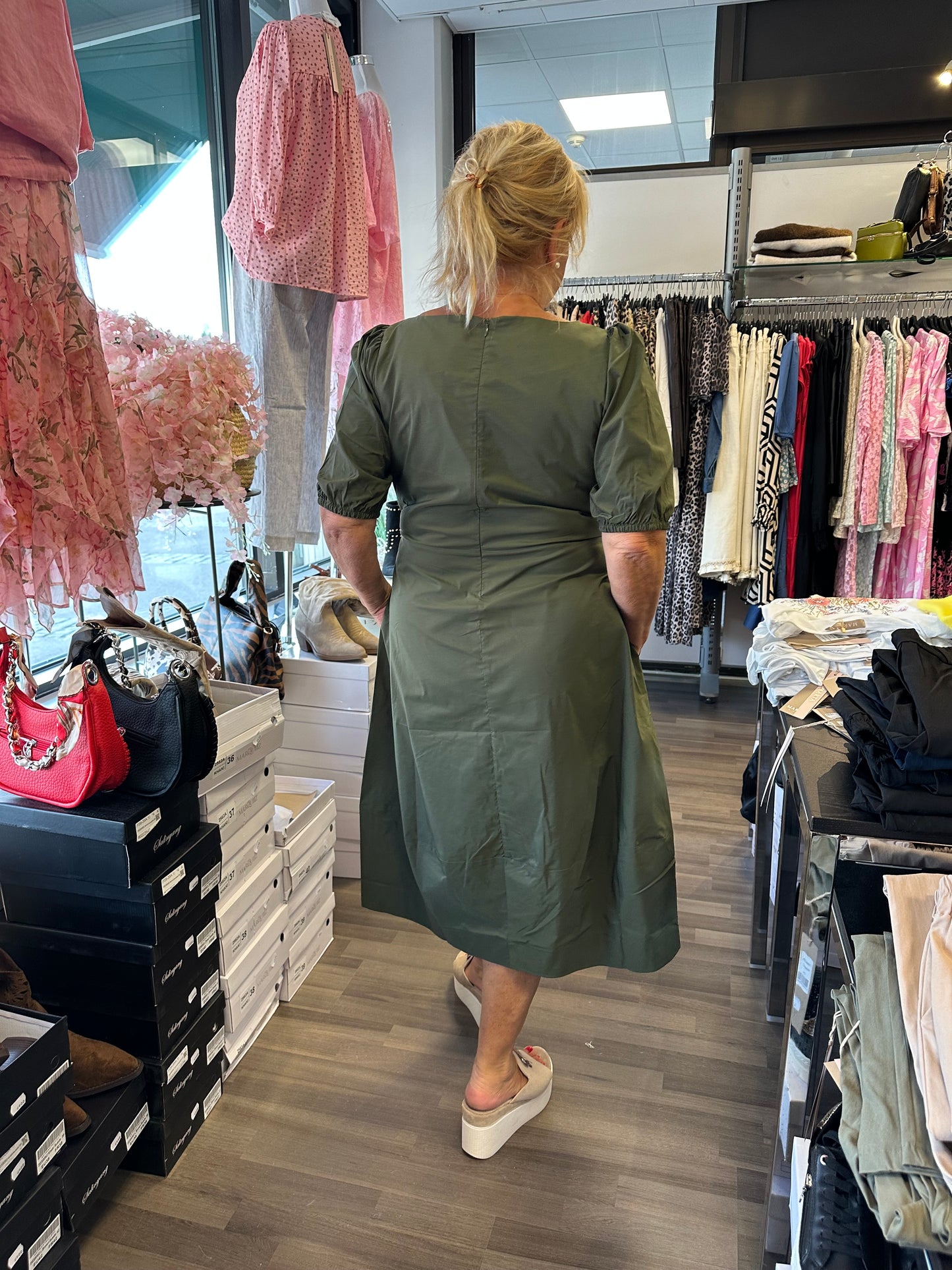 Puuvillapopliini mekko Burnt Olive