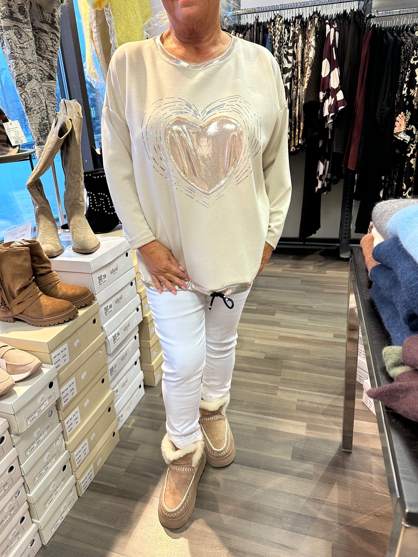 College-pusero Metallic Heart beessi