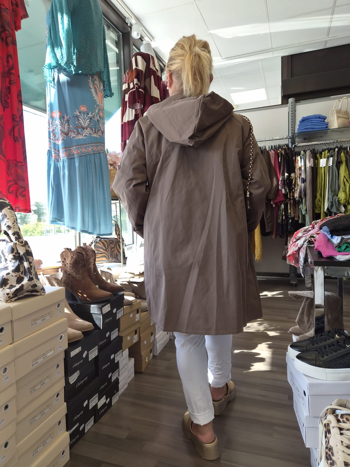 Hupullinen takki (5 väriä)