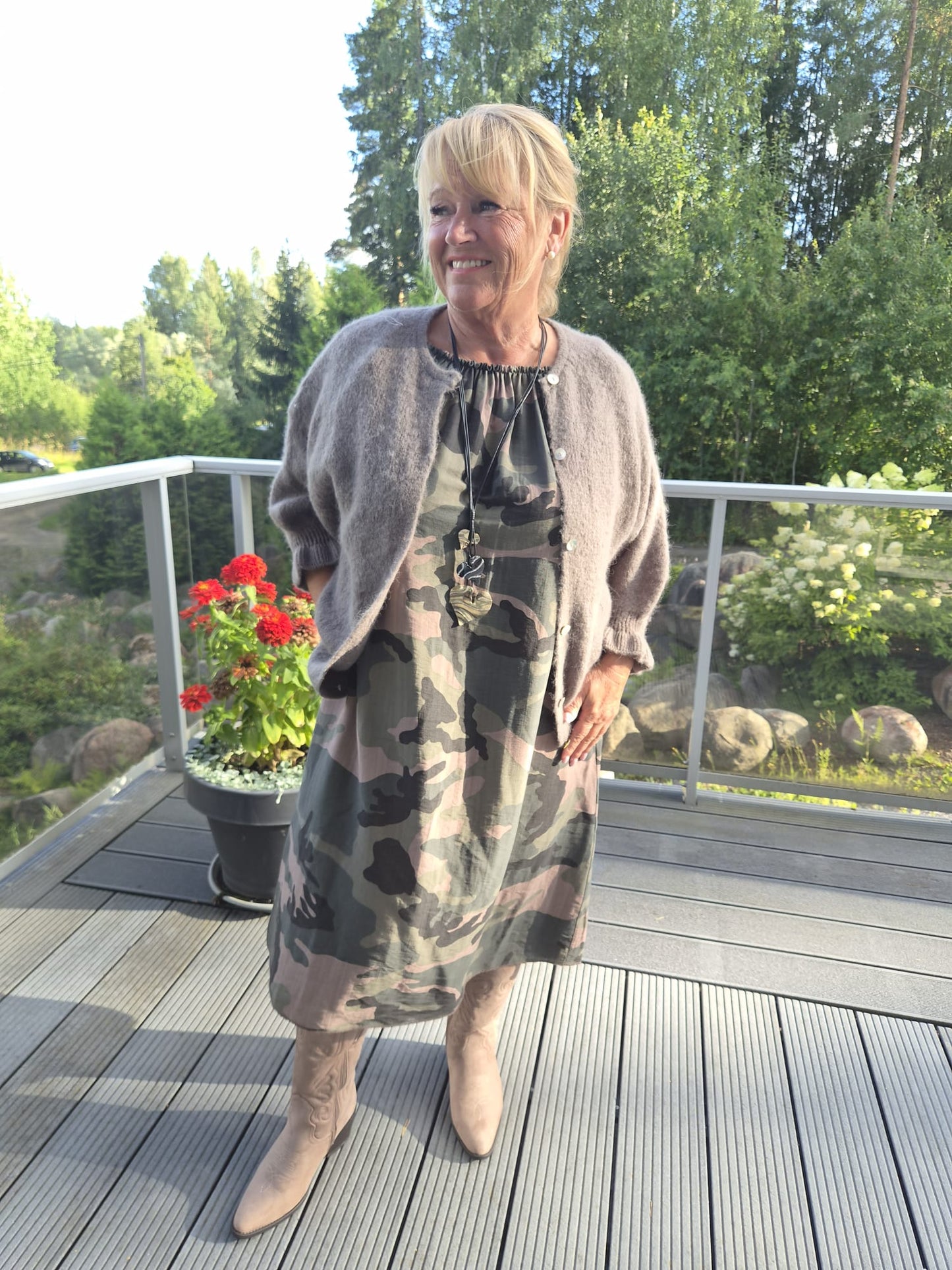 Viskoosimekko Sarai Camo
