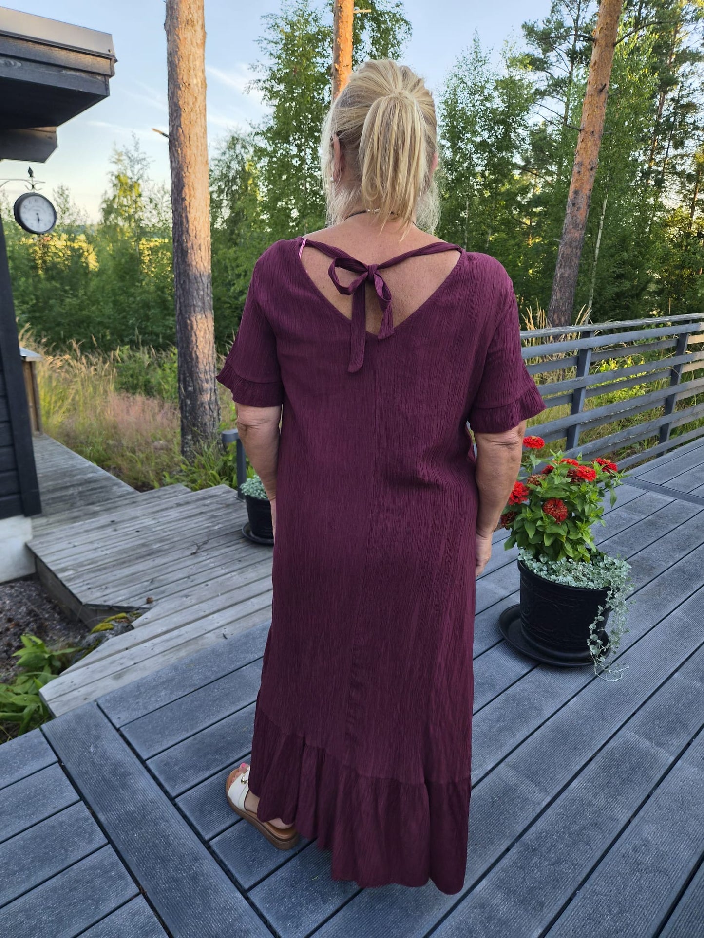 Pitkä mekko rusetilla (5 väriä)