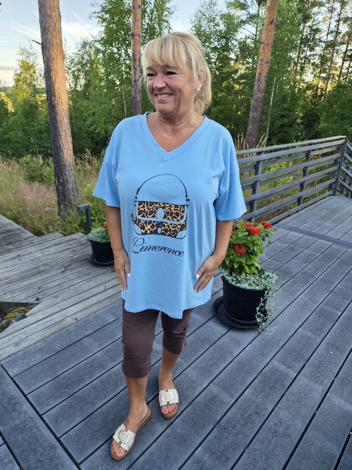 Plussize t-paita  (4 väriä)
