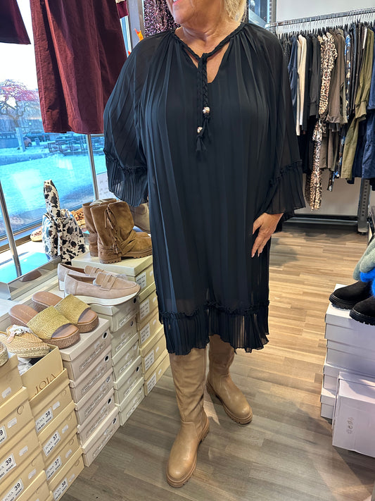 Plussize sifonkitunika/mekko musta