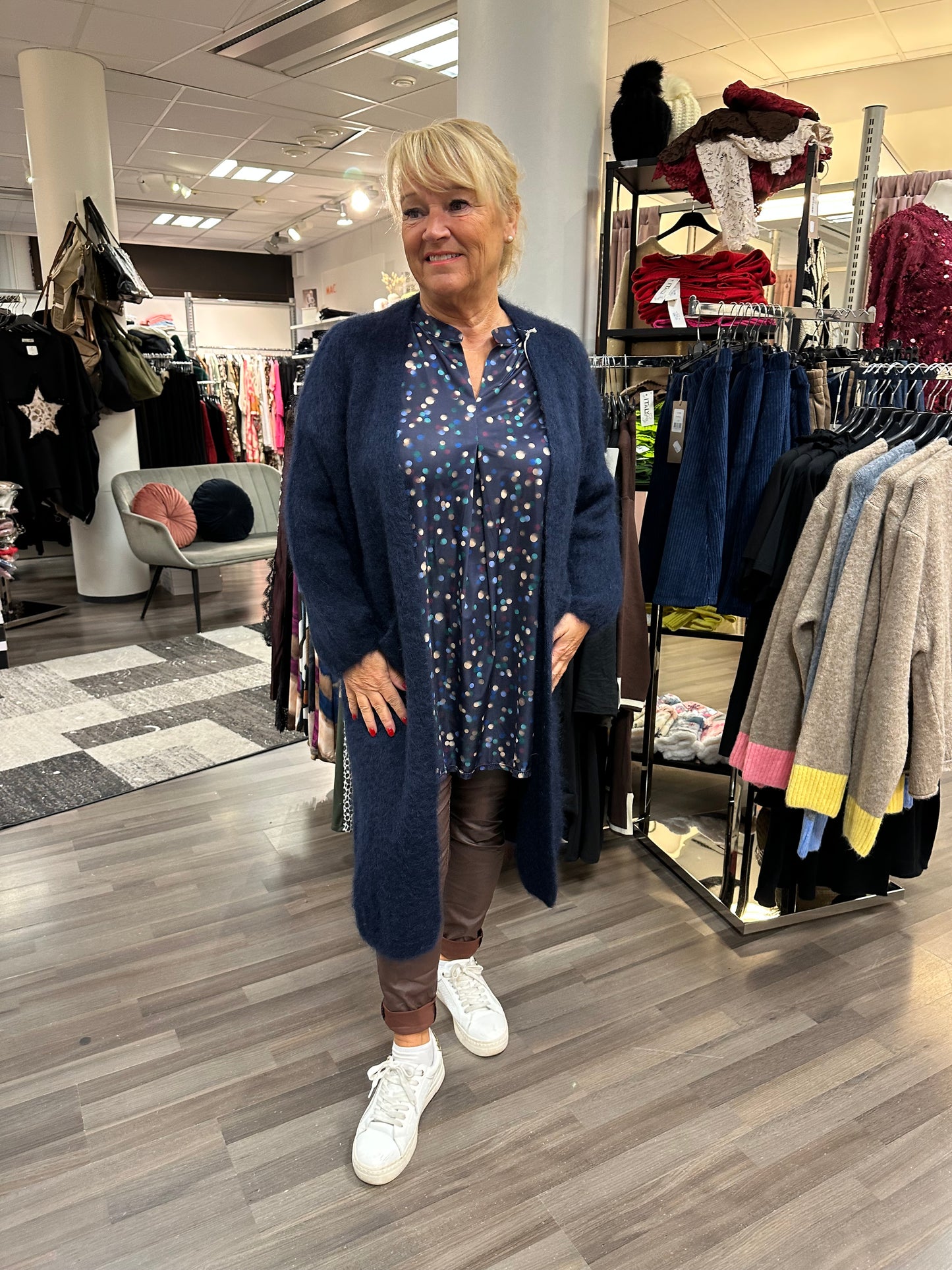 Liukaspintainen tunika