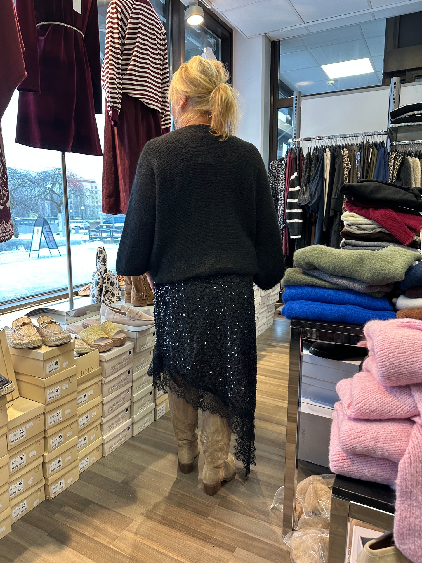 Plussize paljettihame