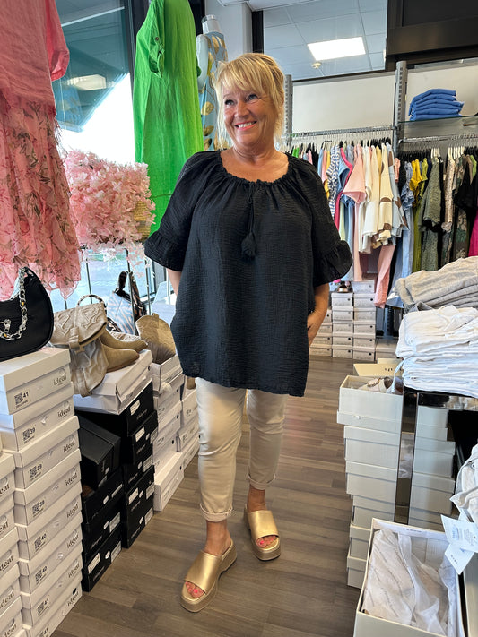 Naisellinen plussize tunika (3 väriä)