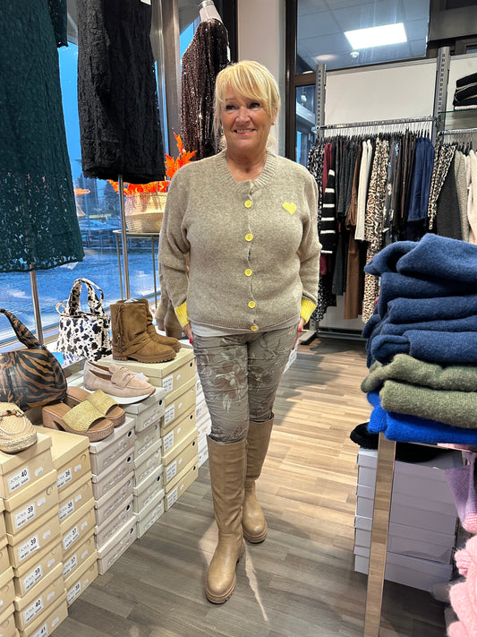 Neuletakki Contrast keltainen