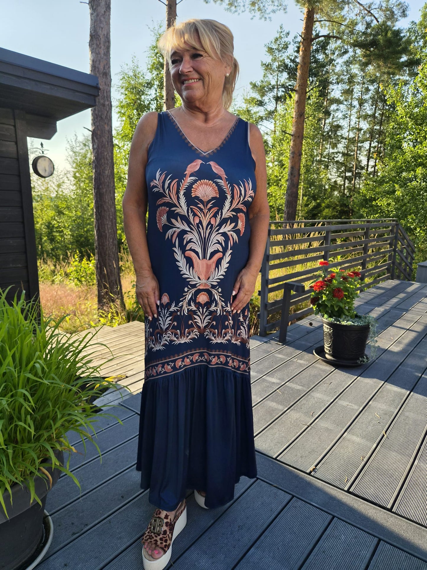 Kuviollinen pitkä mekko (9 väriä)