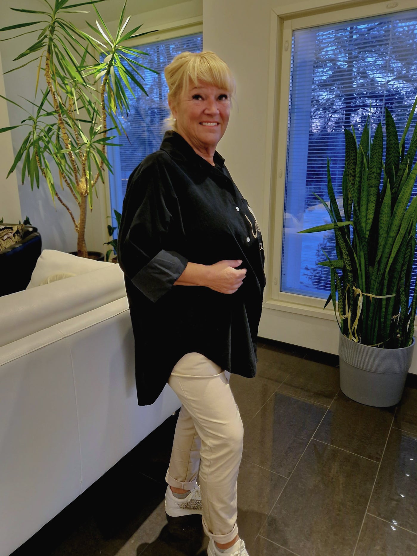 Oversize samettipaitis musta