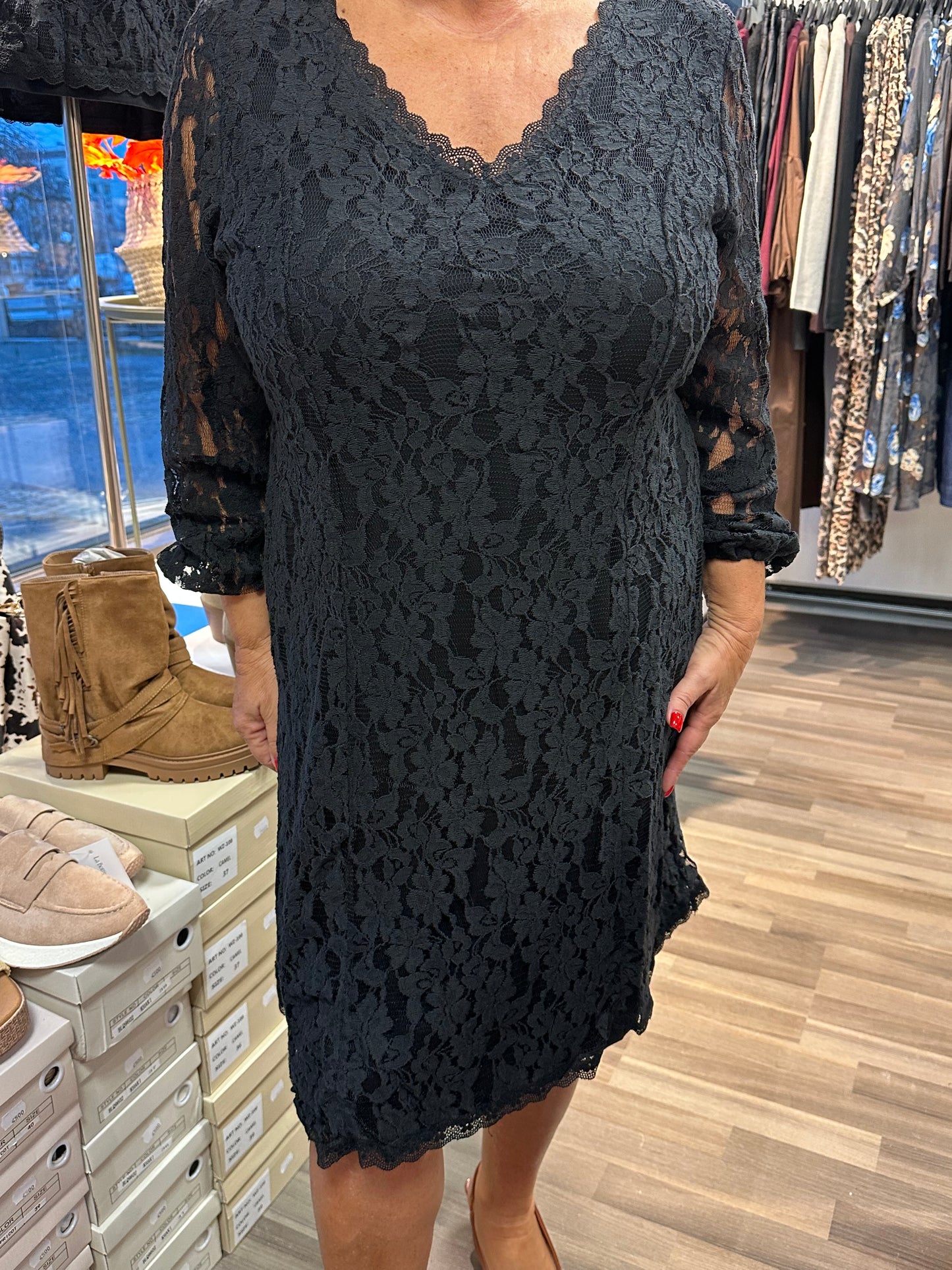 Polvipituinen pitsimekko