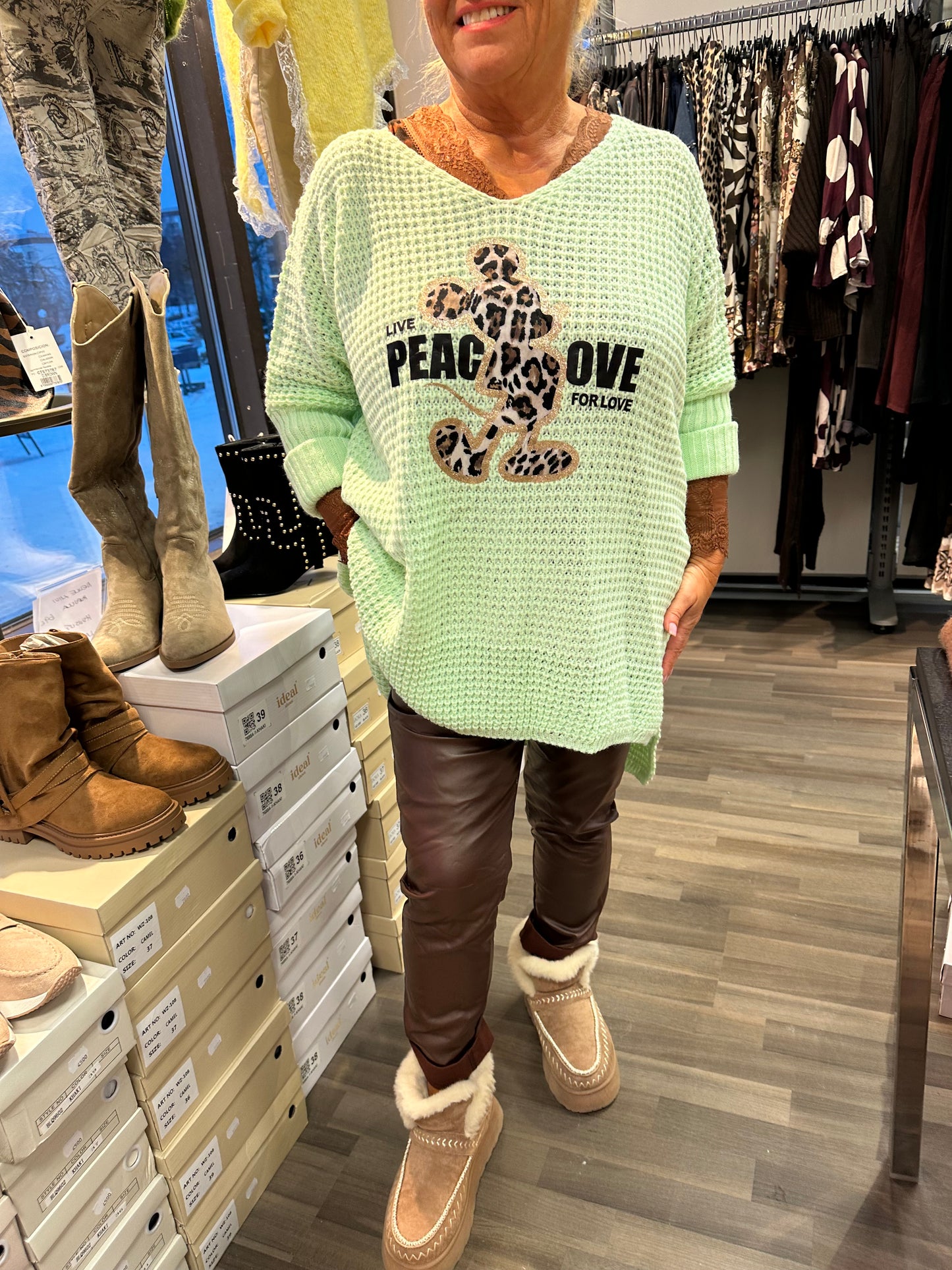 Mikki oversize-neule pistaasi