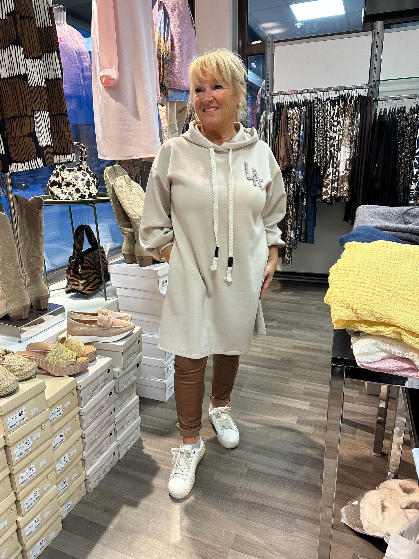 Collegetunika/mekko LA beige