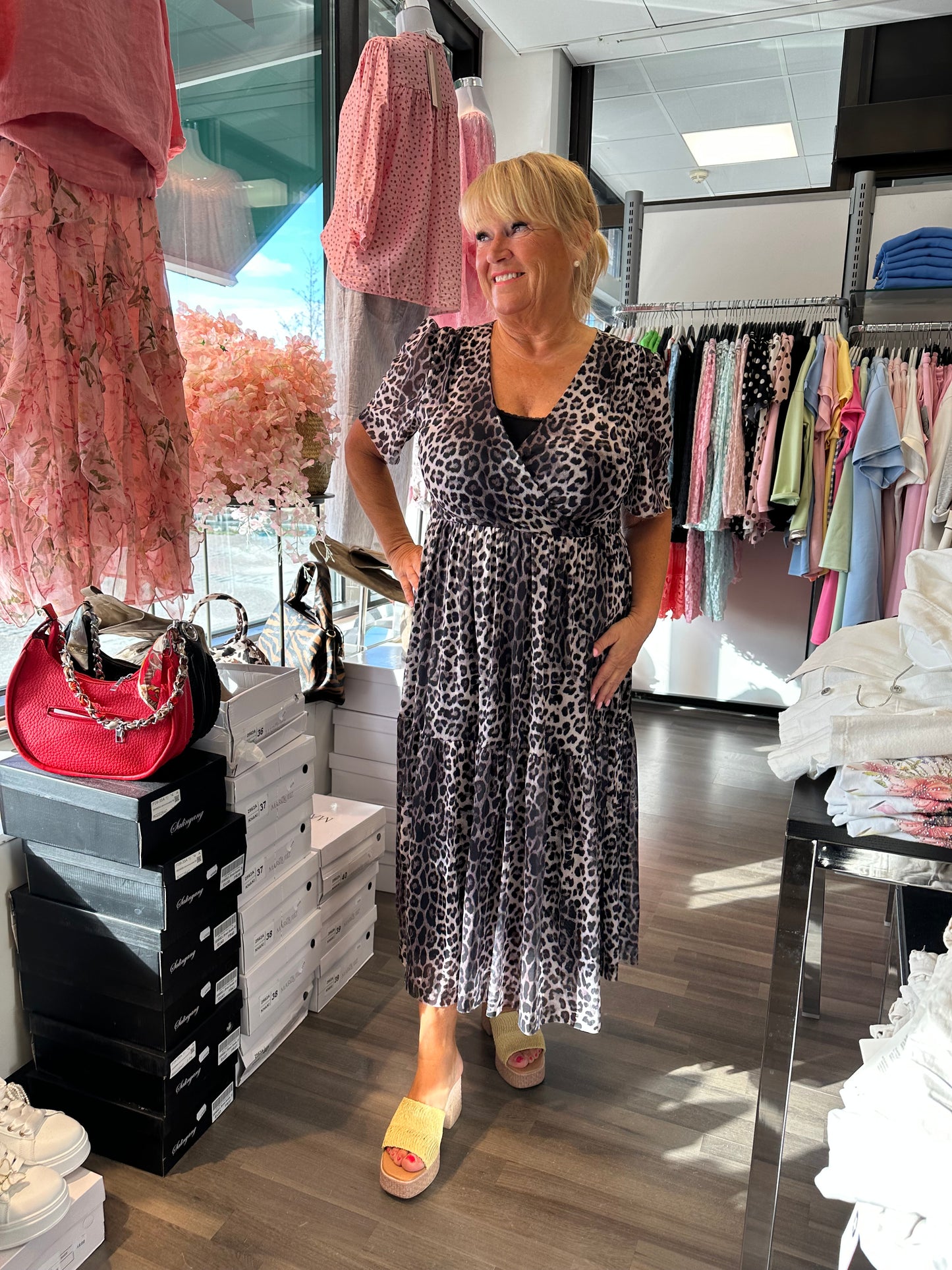 Mesh kietaisutyylinen mekko
