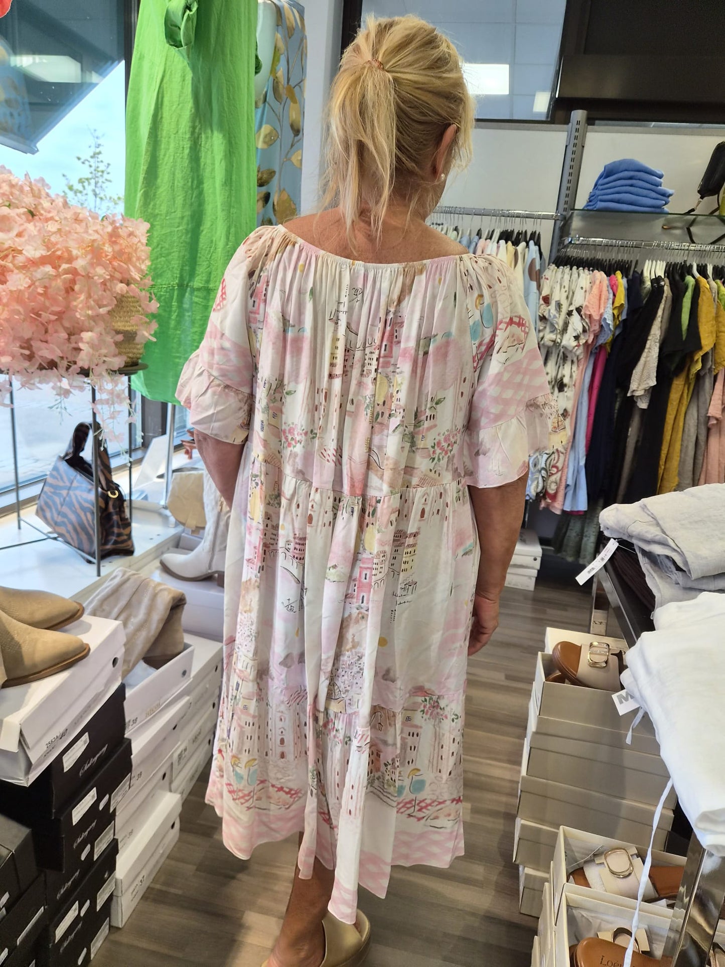Plussize viskoosimekko