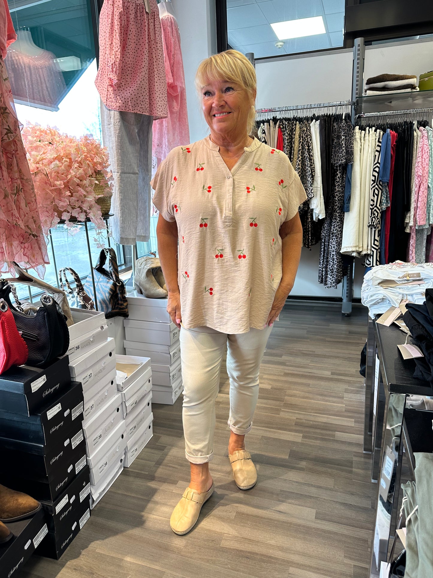 Pusero Cherry beessi