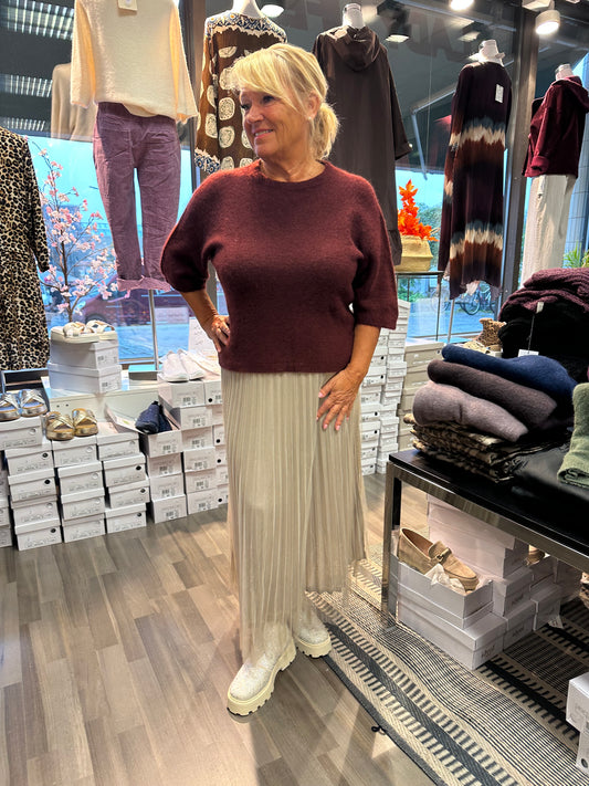 Alpakka-sekoite neule viininpunainen