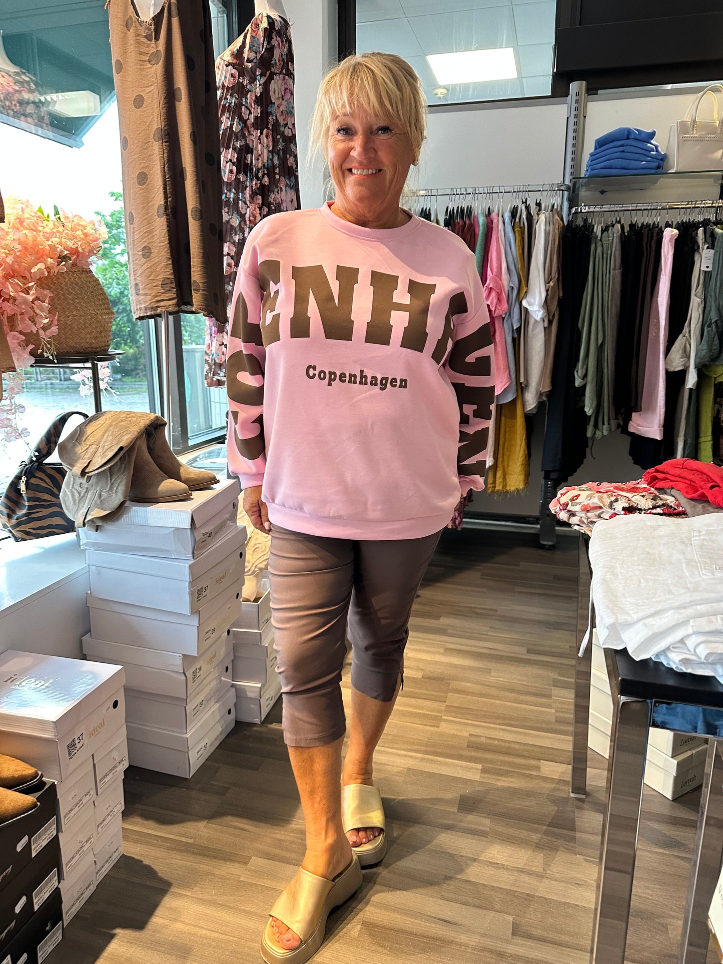 Collegepusero Copenhagen Pink