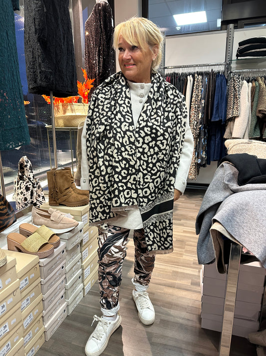 Kaulahuivi musta pantteri