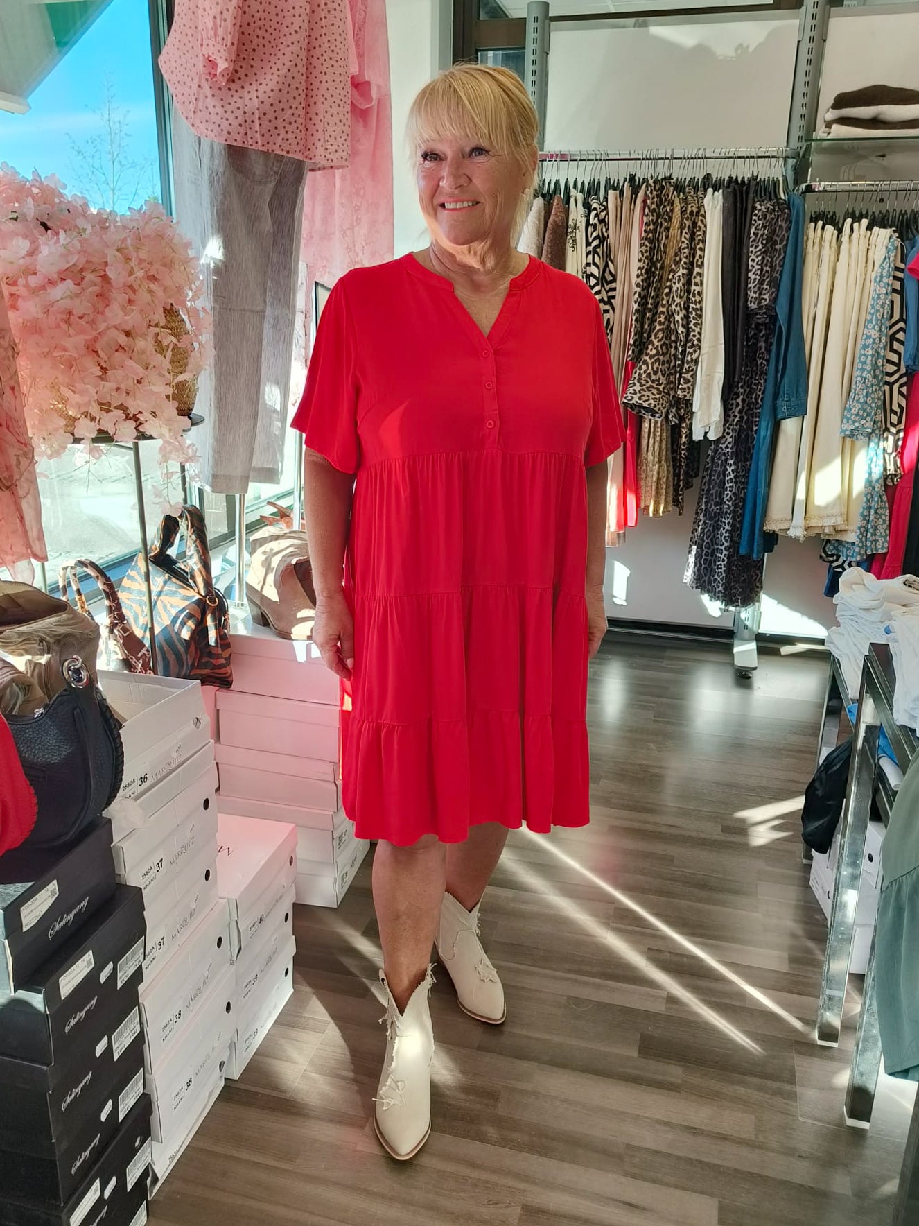 Plussize polvipituinen viskoosimekko (3 väriä)