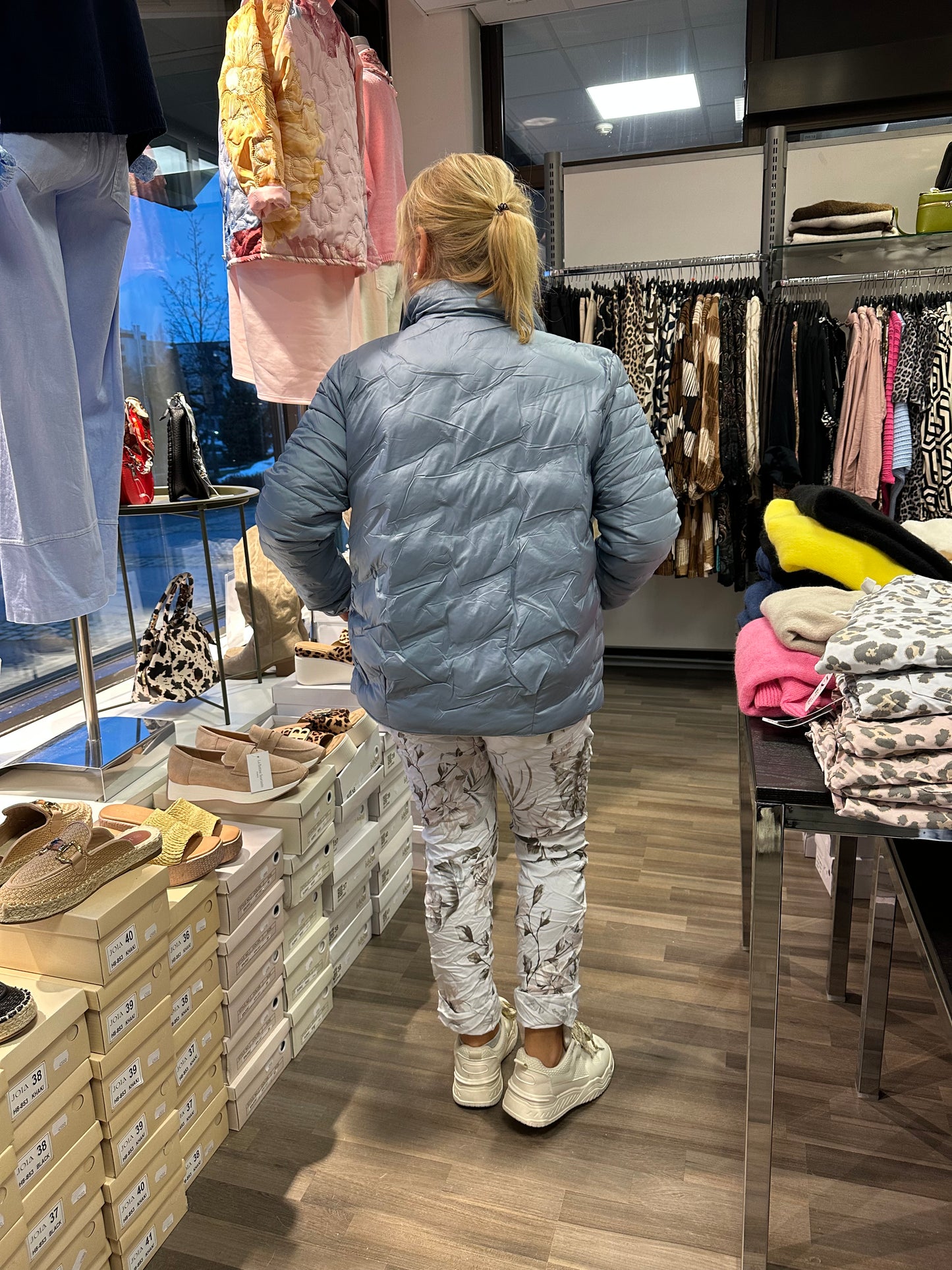 Kevyt toppatakki sininen
