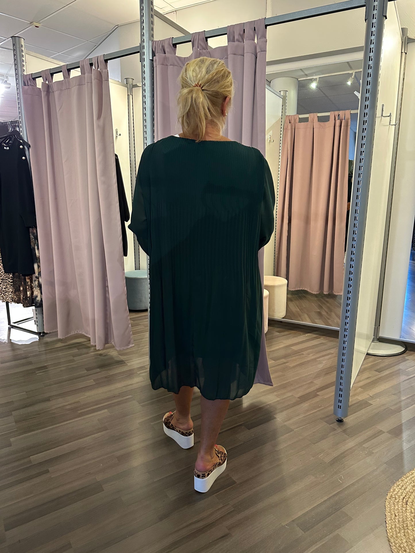 Plussize pliseerattu sifonkitunika/mekko vihreä