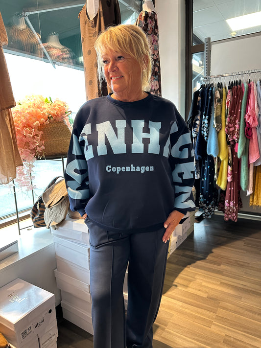 Collegepusero Copenhagen Navy/Sky