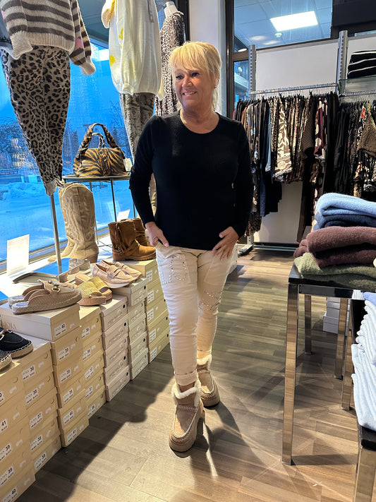 Pitkähihainen ribbipusero musta