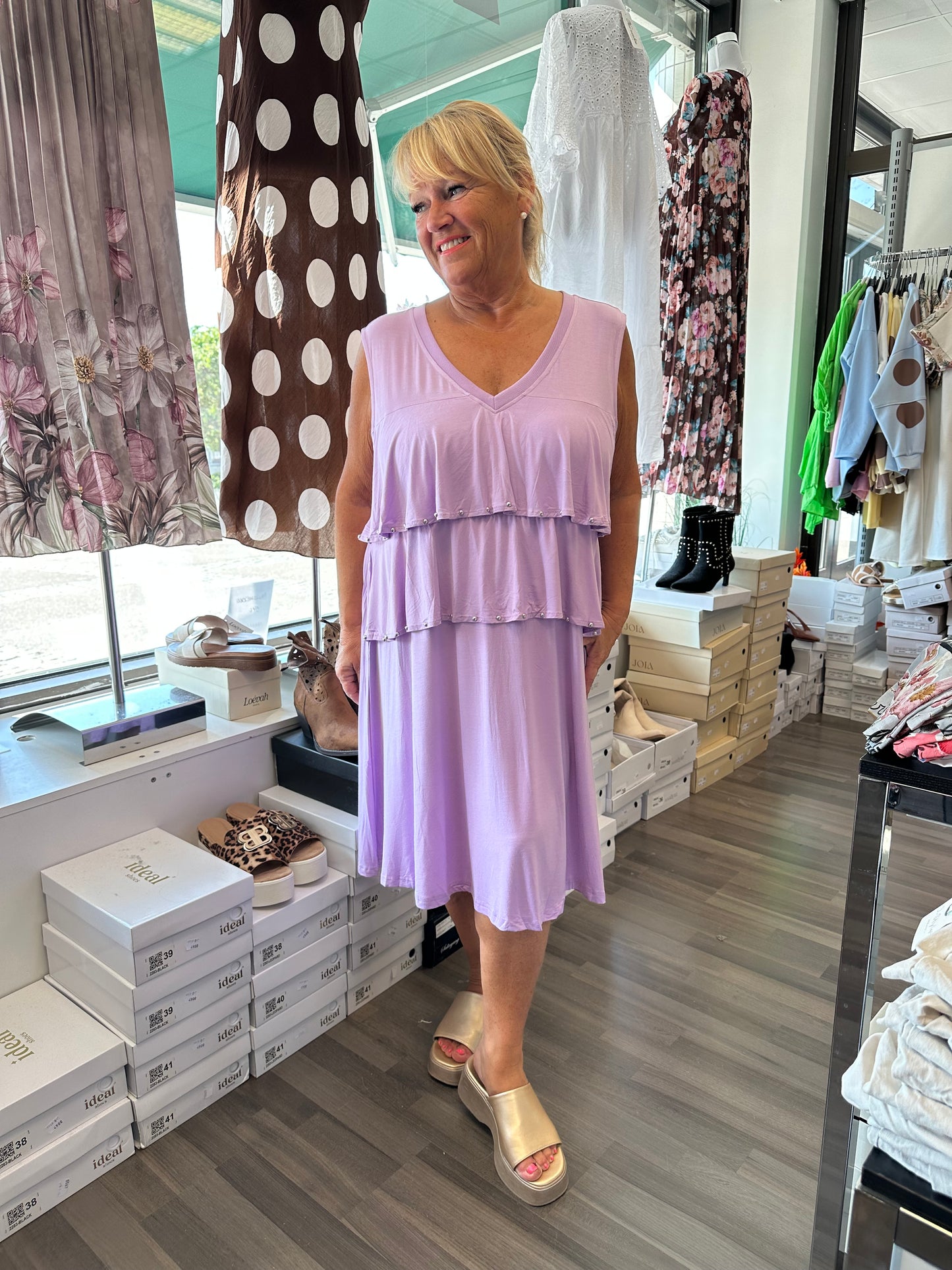 Plussize trikoinen mekko kerros-yksityiskohdalla (3 väriä)