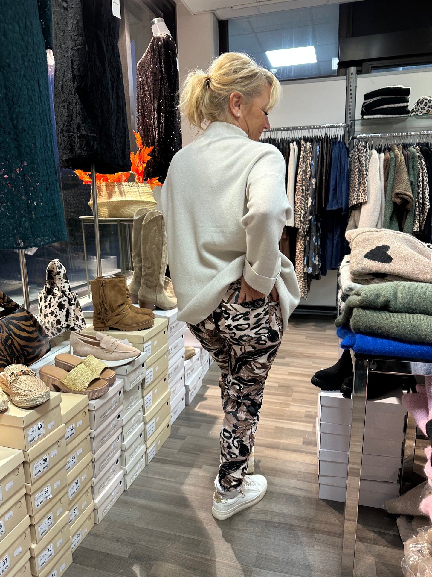 Kuviolliset säämiskähousut beessi