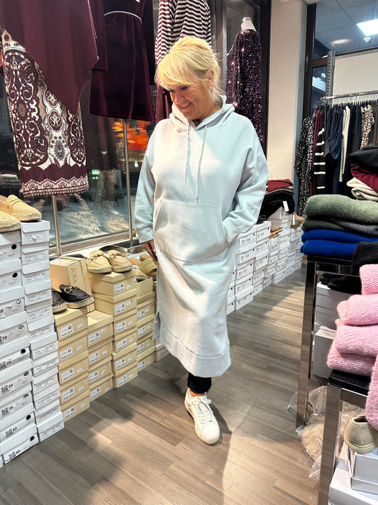 Pitkä hupparimekko harmaa