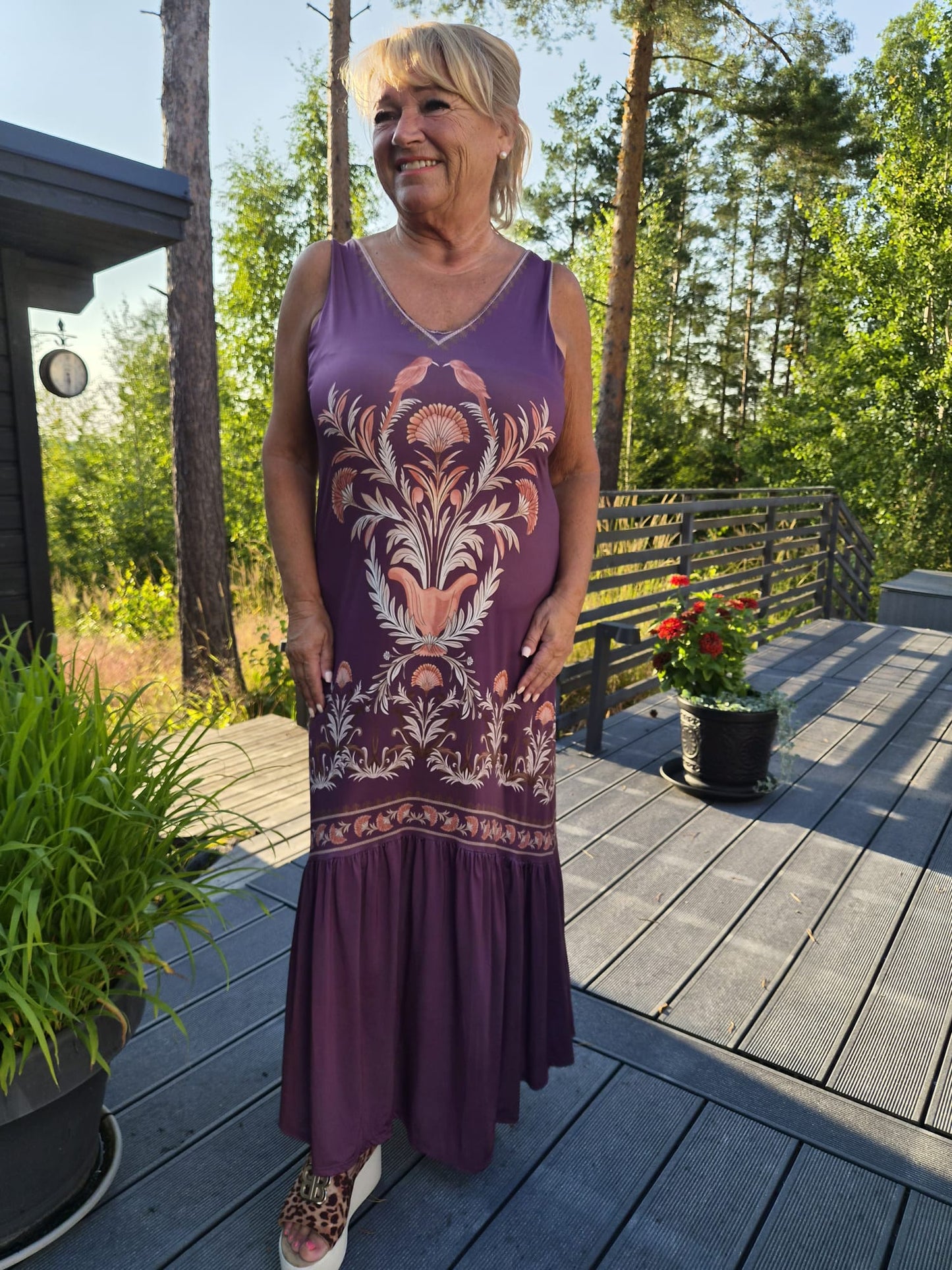 Kuviollinen pitkä mekko (9 väriä)