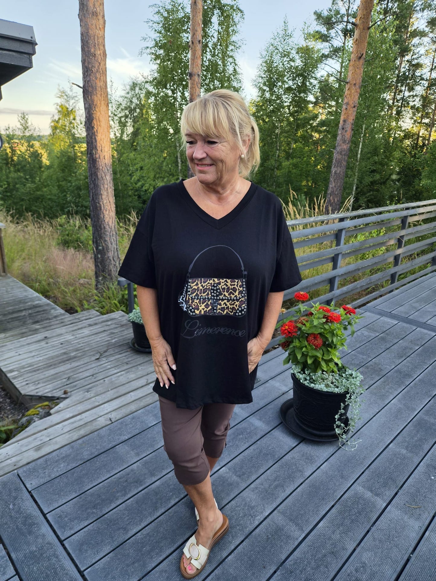 Plussize t-paita  (4 väriä)