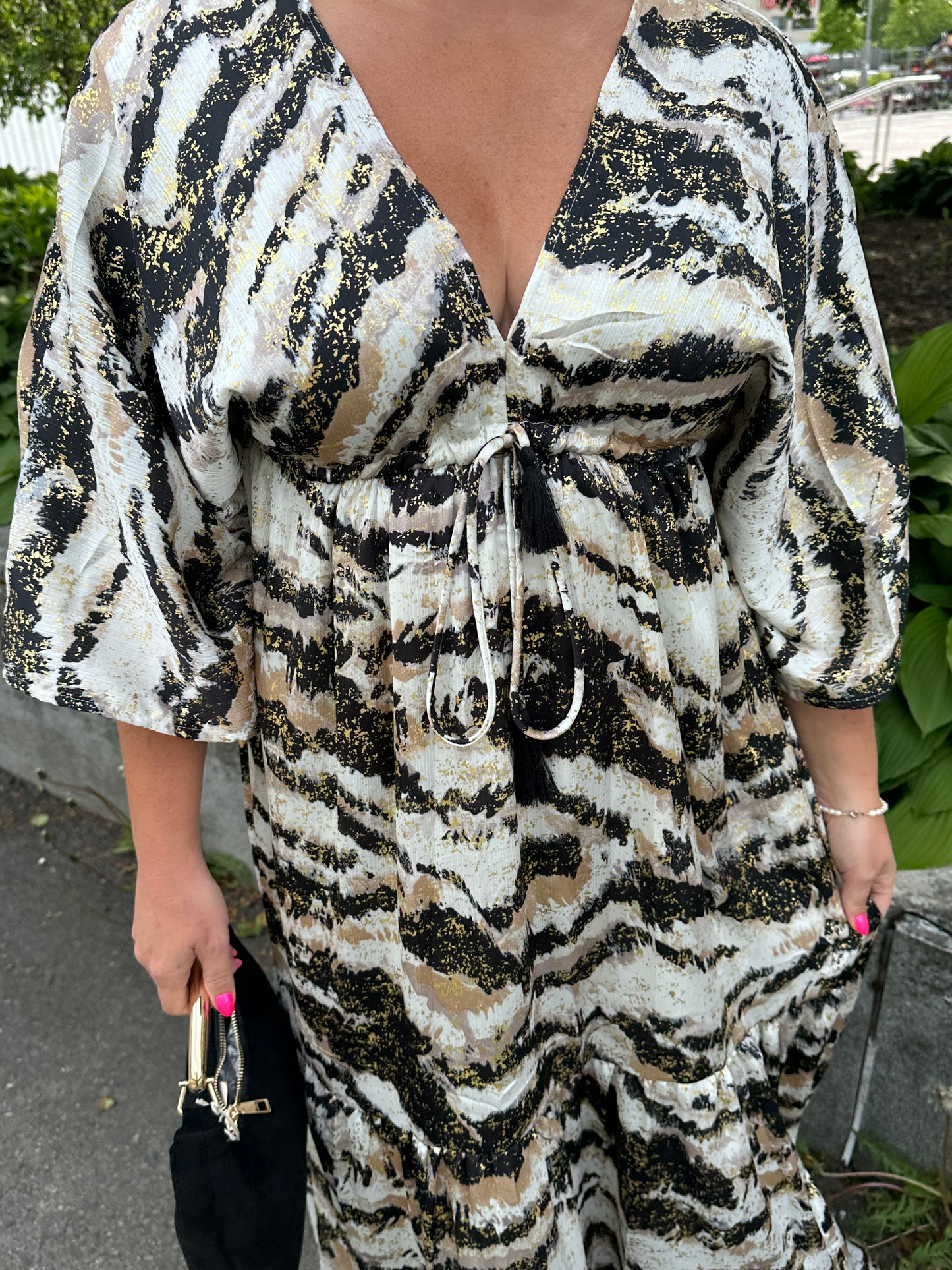 Maksimekko Silvia musta