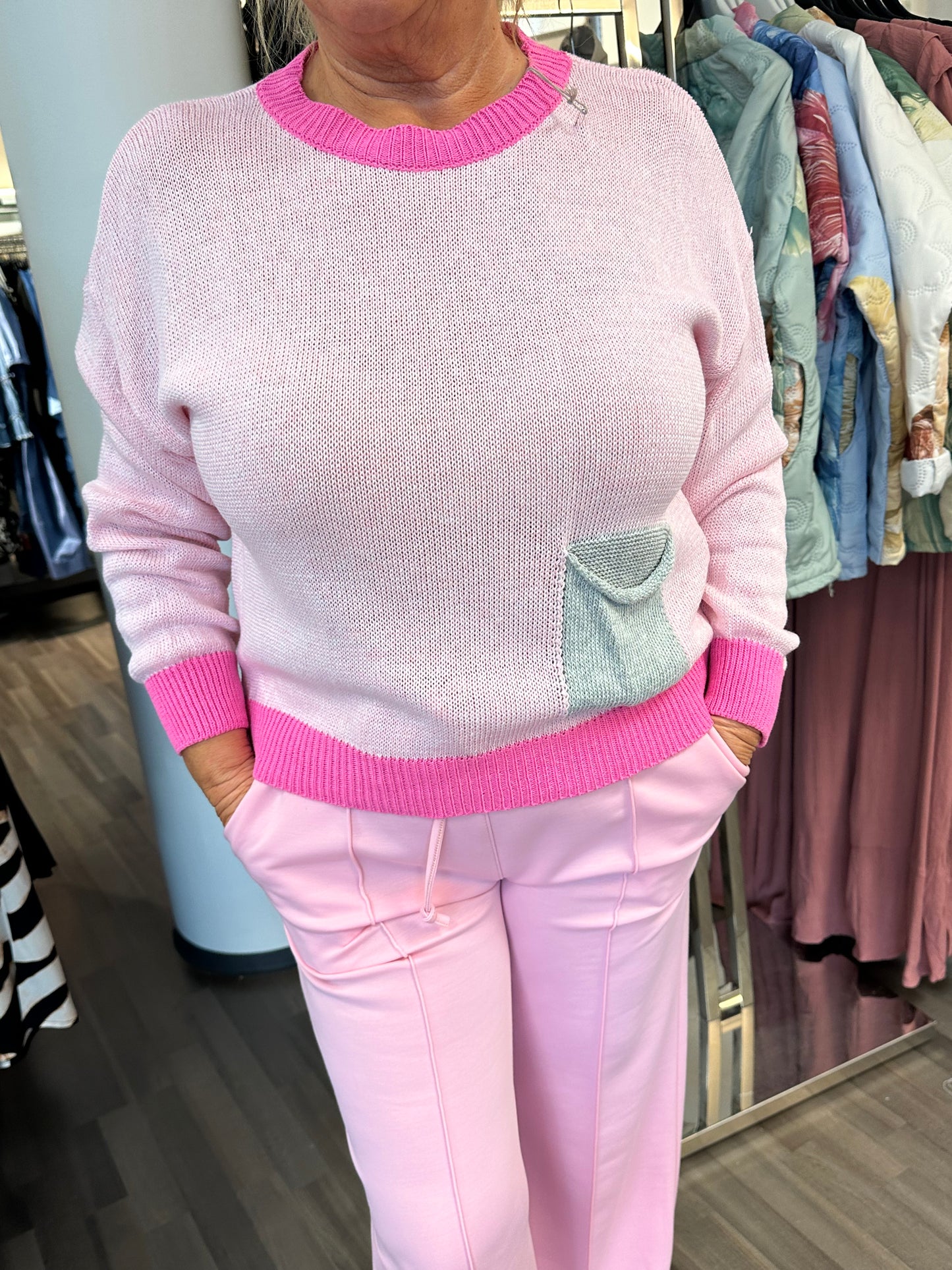Puuvillaneule kontrastiväreillä roosa/pinkki