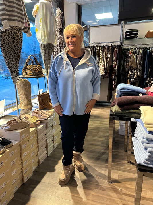 Neuloshuppari vaaleansininen