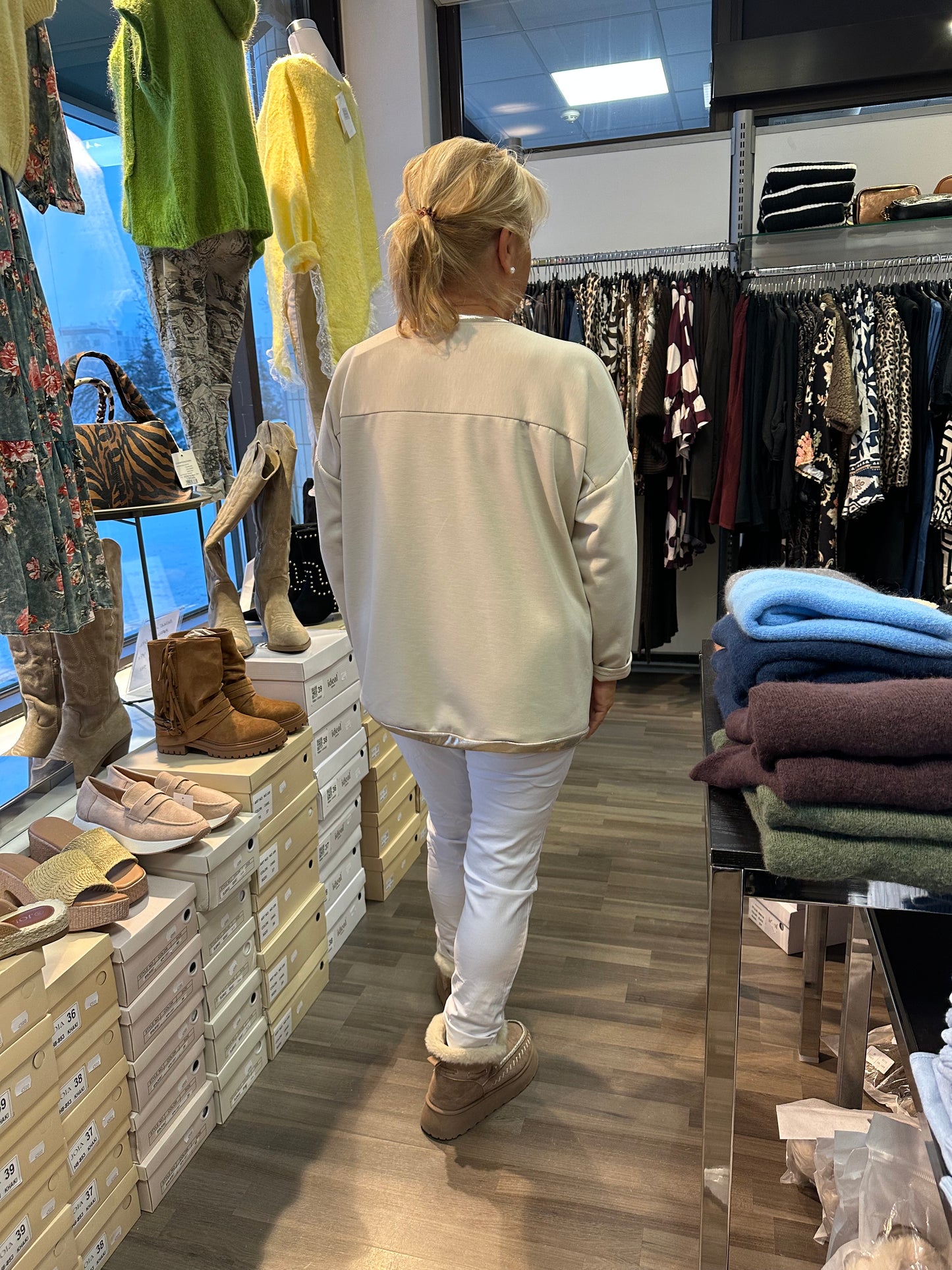 College-pusero Metallic Heart beessi