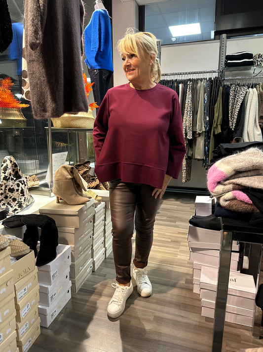 A-linjainen college pusero viininpunainen