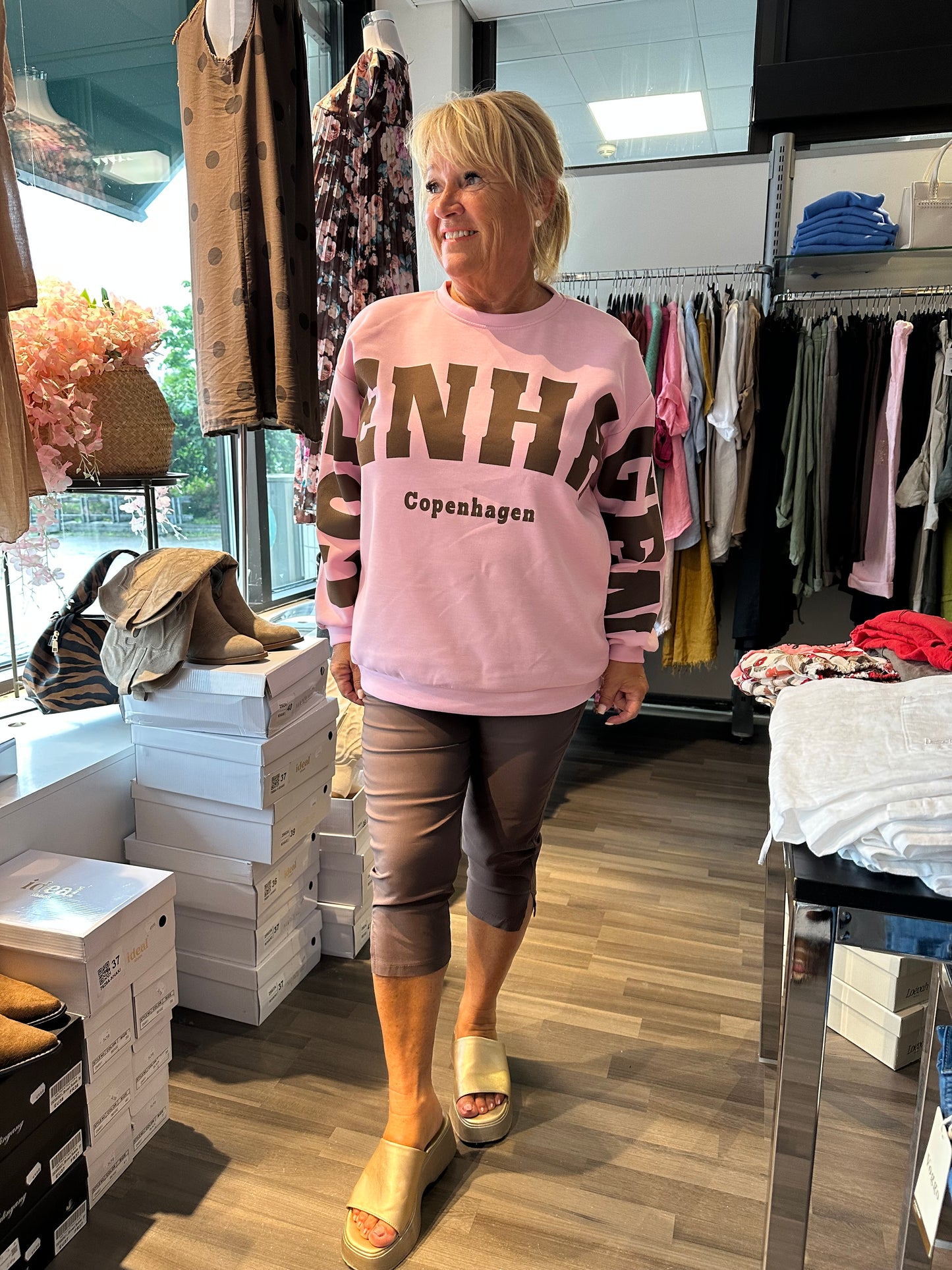 Collegepusero Copenhagen Pink