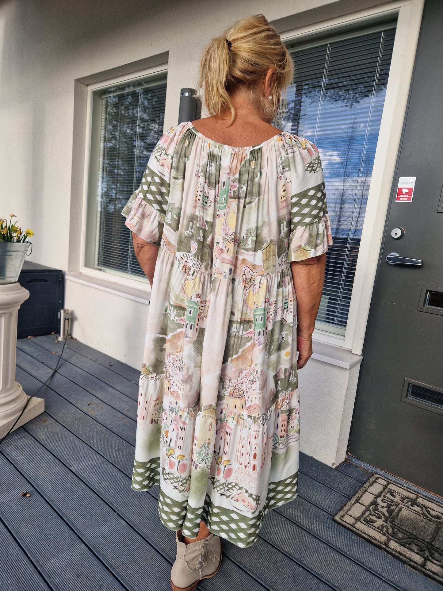 Plussize viskoosimekko