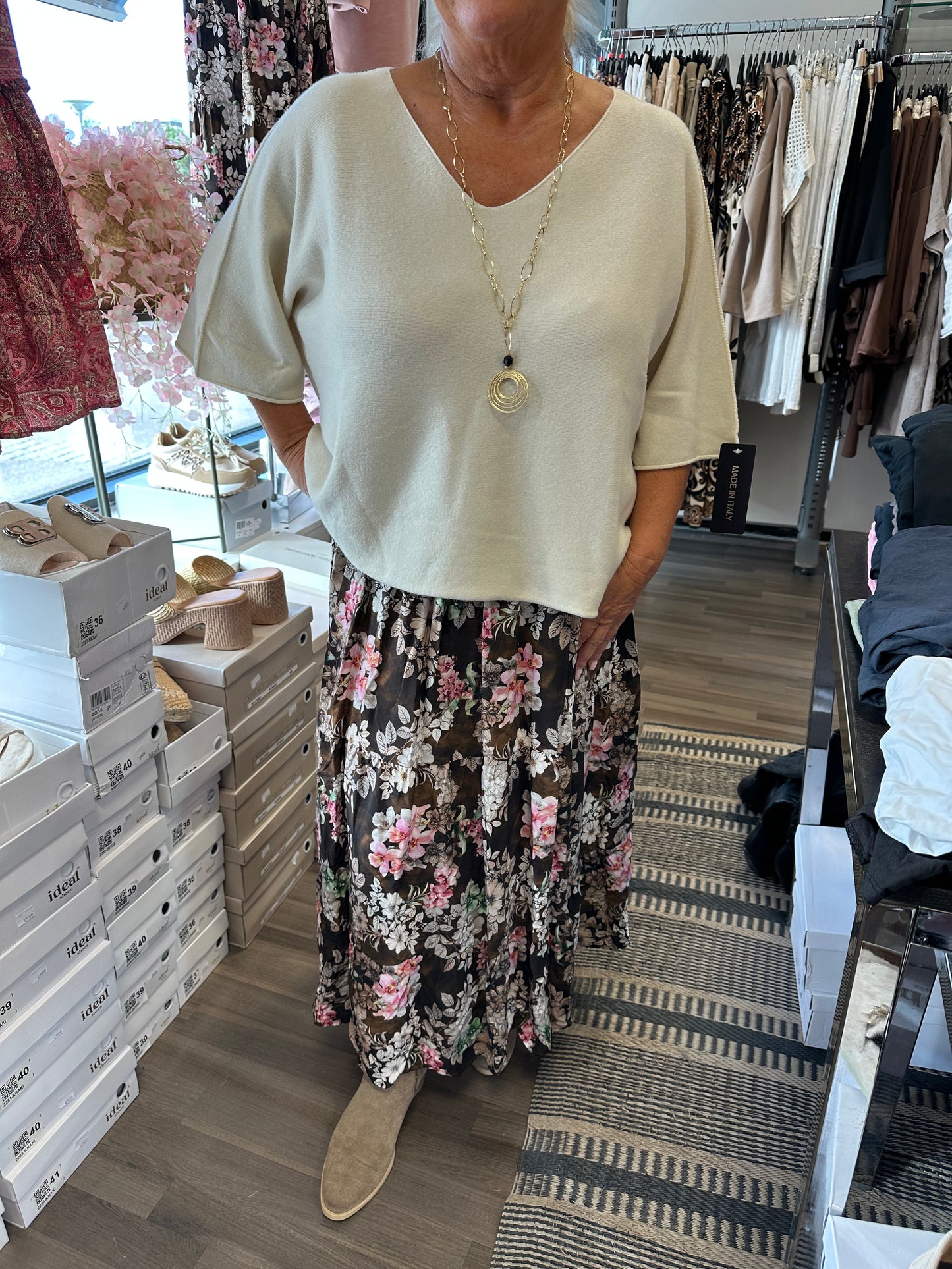 Laatikkoneule luonnonvalkoinen