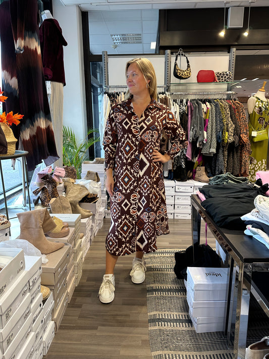 Kuviollinen viskoosimekko ruskea