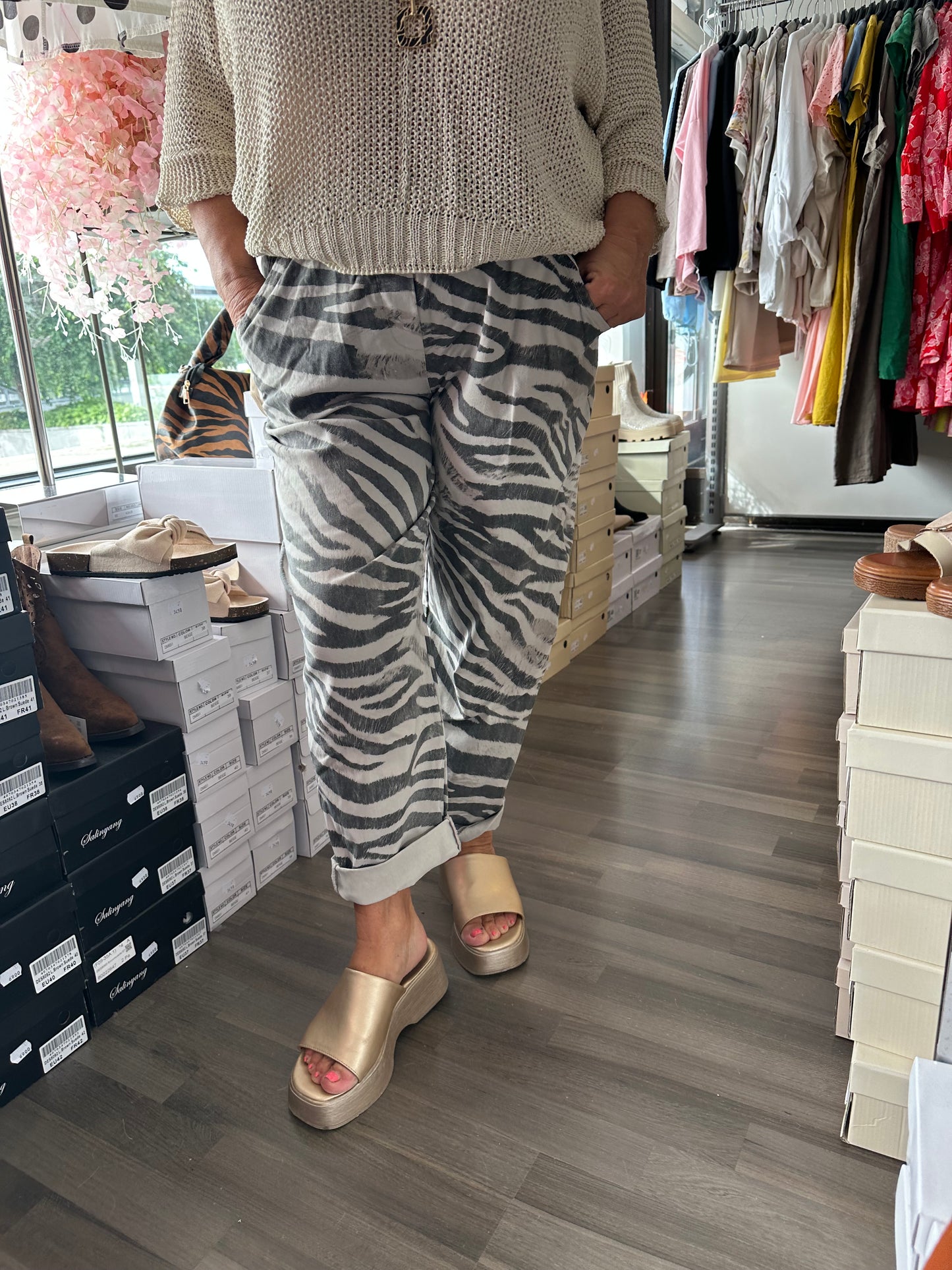 Plussize kuviollinen housu (3 sävyä)